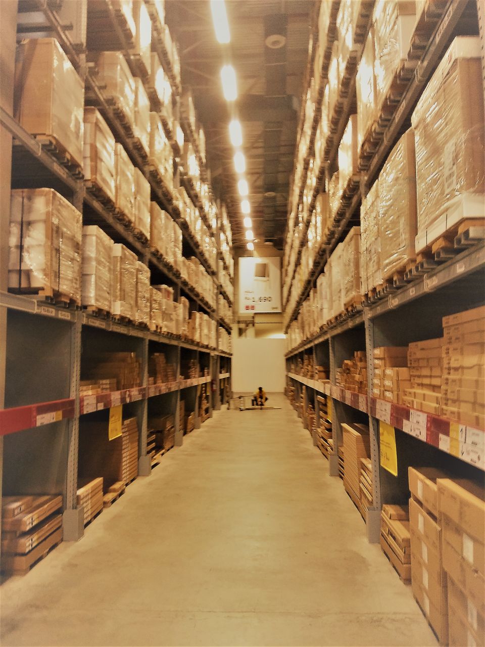 Photo of An afternoon at a Furnishing Heaven, IKEA Hyderabad. by Hemanth Bhargav Murthy (Hemuu)