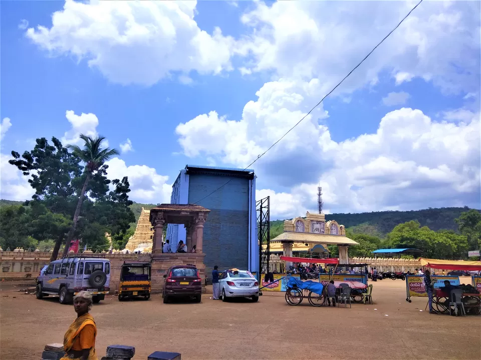 Photo of Mahanandi Temple Parking, Gajulapalli-Mahanandi Road, Andhra Pradesh, India by Hemanth Bhargav Murthy (Hemuu) 