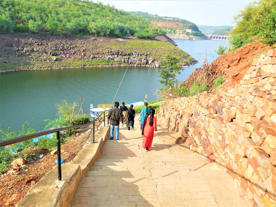Photo of The complete description of the beauty of the Paatala Ganga Lake, Srisailam. 6/11 by Hemanth Bhargav Murthy (Hemuu)