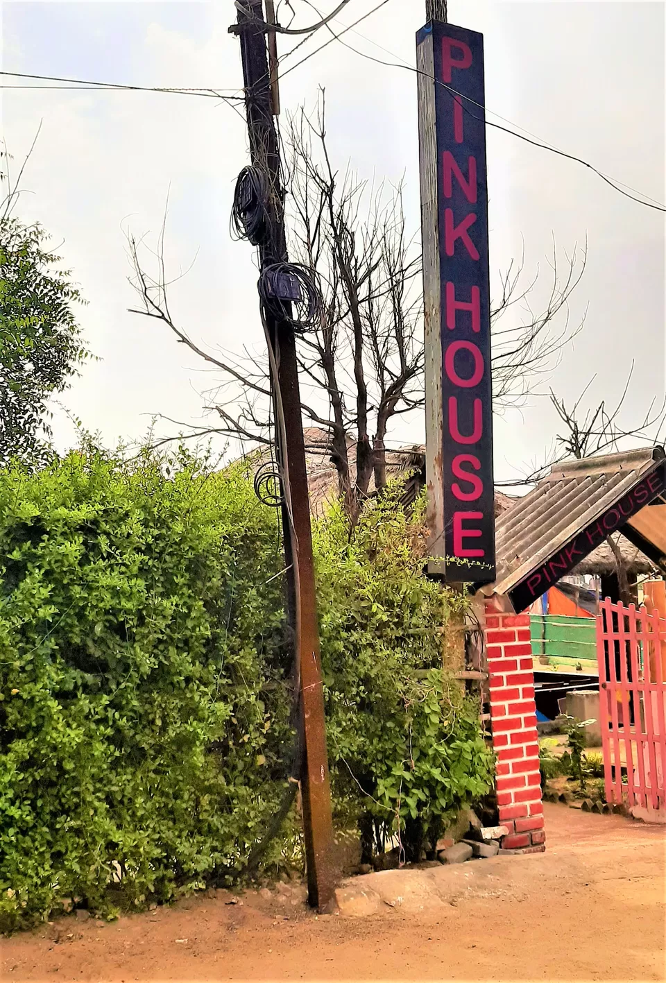 Photo of Pink House Hotel & Restaurant., Chakra Tirtha Road, Badasirei, Puri, Odisha, India by Hemanth Bhargav Murthy (Hemuu) 