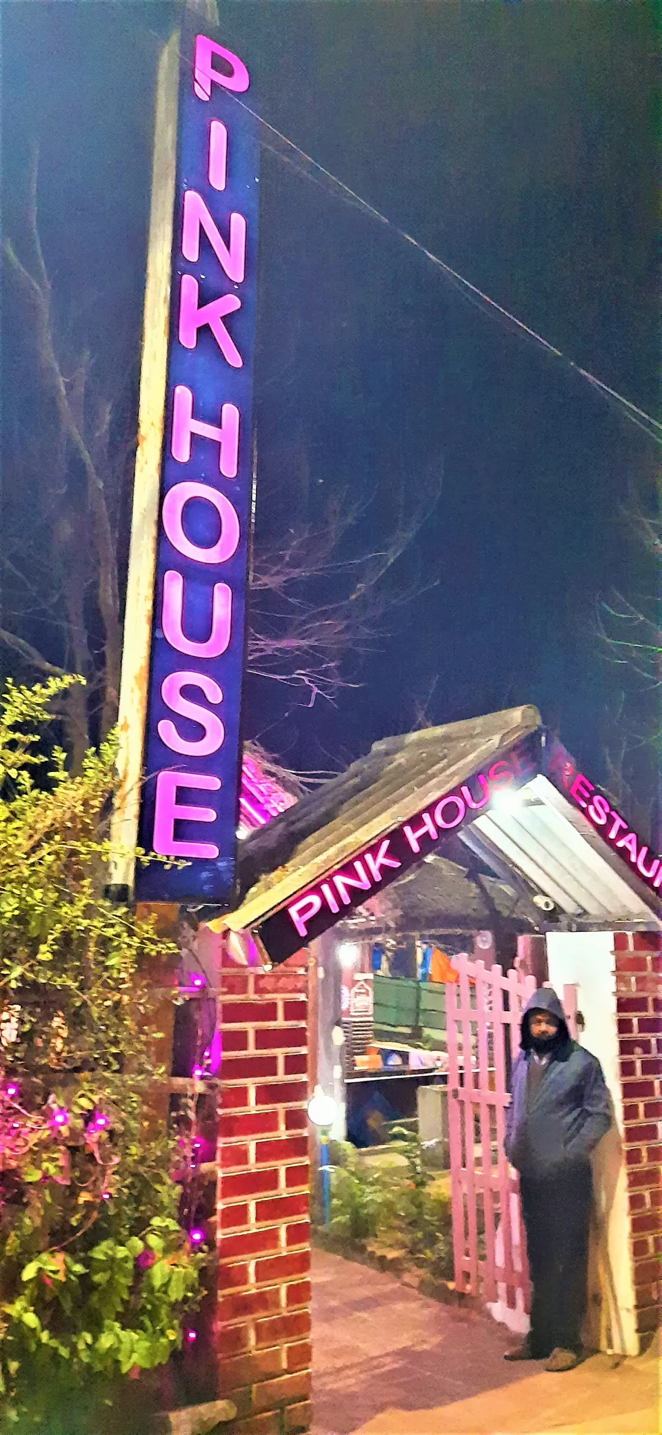 Photo of Pink House Hotel & Restaurant., Chakra Tirtha Road, Badasirei, Puri, Odisha, India by Hemanth Bhargav Murthy (Hemuu) 