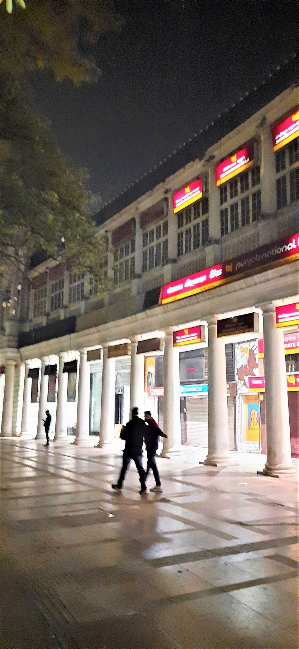 Photo of The calming beauty of Connaught place in odd timings, Delhi...! 6/11 by Hemanth Bhargav Murthy (Hemuu)
