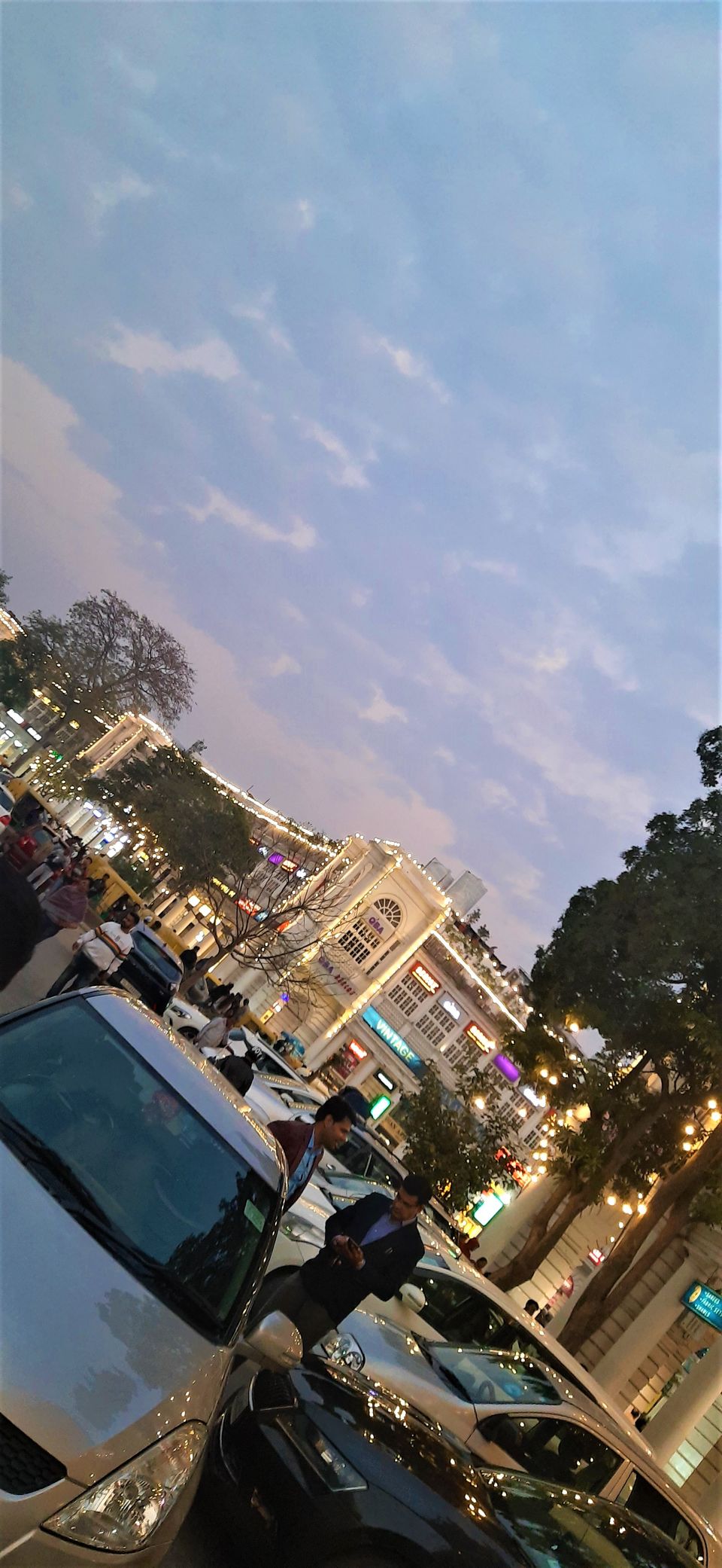 Photo of The calming beauty of Connaught place in odd timings, Delhi...! 9/11 by Hemanth Bhargav Murthy (Hemuu)