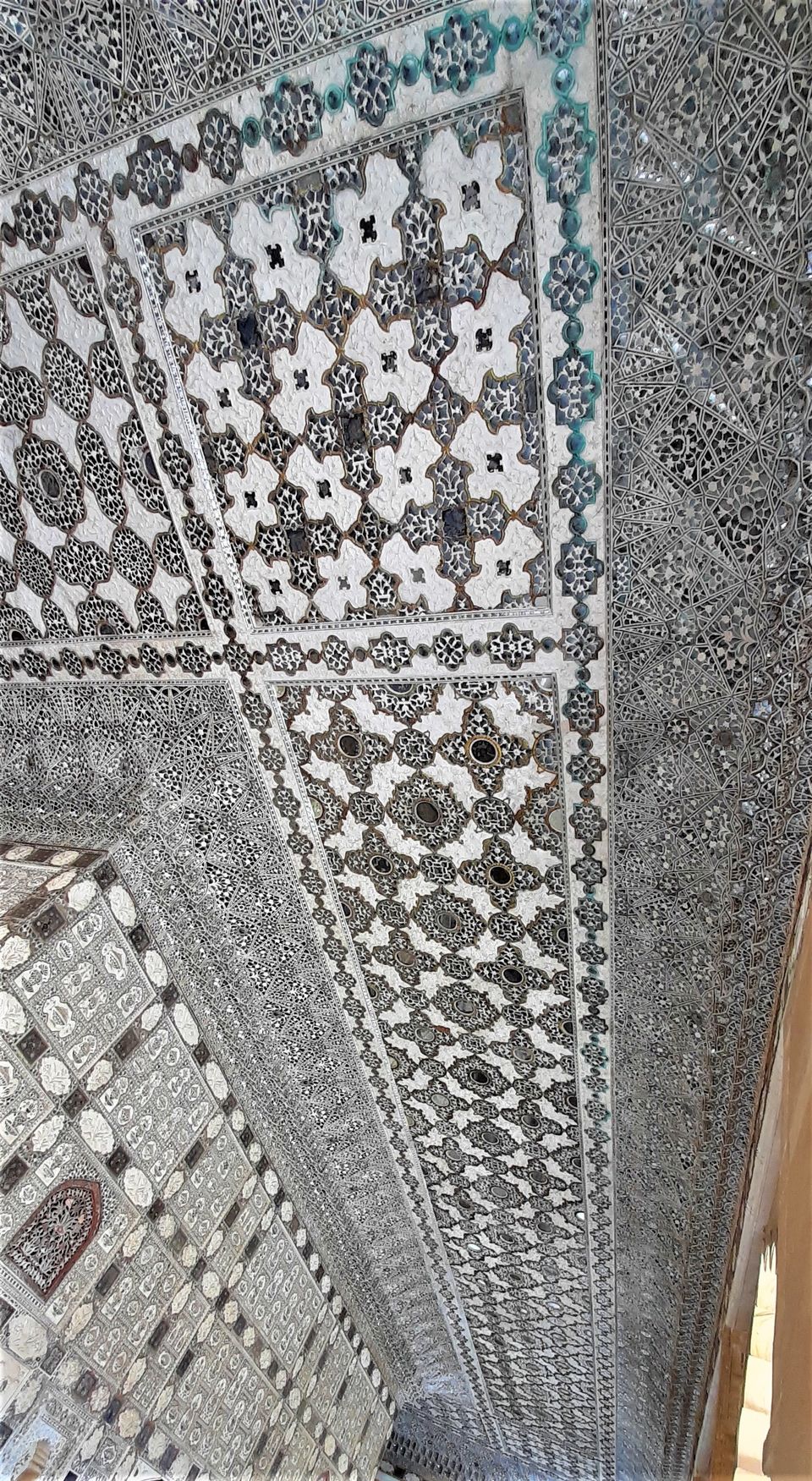 Photo of The enchanting Sheesh Mahal of Amber Fort is unmissable, Amer, Rajasthan! by Hemanth Bhargav Murthy (Hemuu)