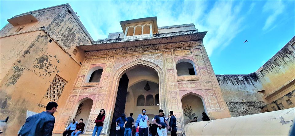 Photo of The Panoramic view from the coolest Diwan-i-aam of Amber Fort, is easy on the eye, Amer, Rajasthan! by Hemanth Bhargav Murthy (Hemuu)