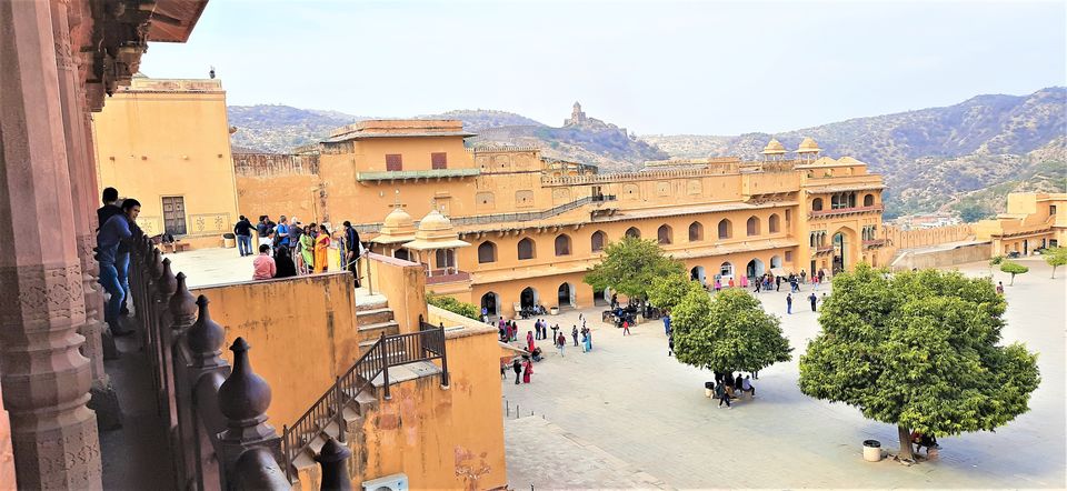 Photo of The Panoramic view from the coolest Diwan-i-aam of Amber Fort, is easy on the eye, Amer, Rajasthan! by Hemanth Bhargav Murthy (Hemuu)
