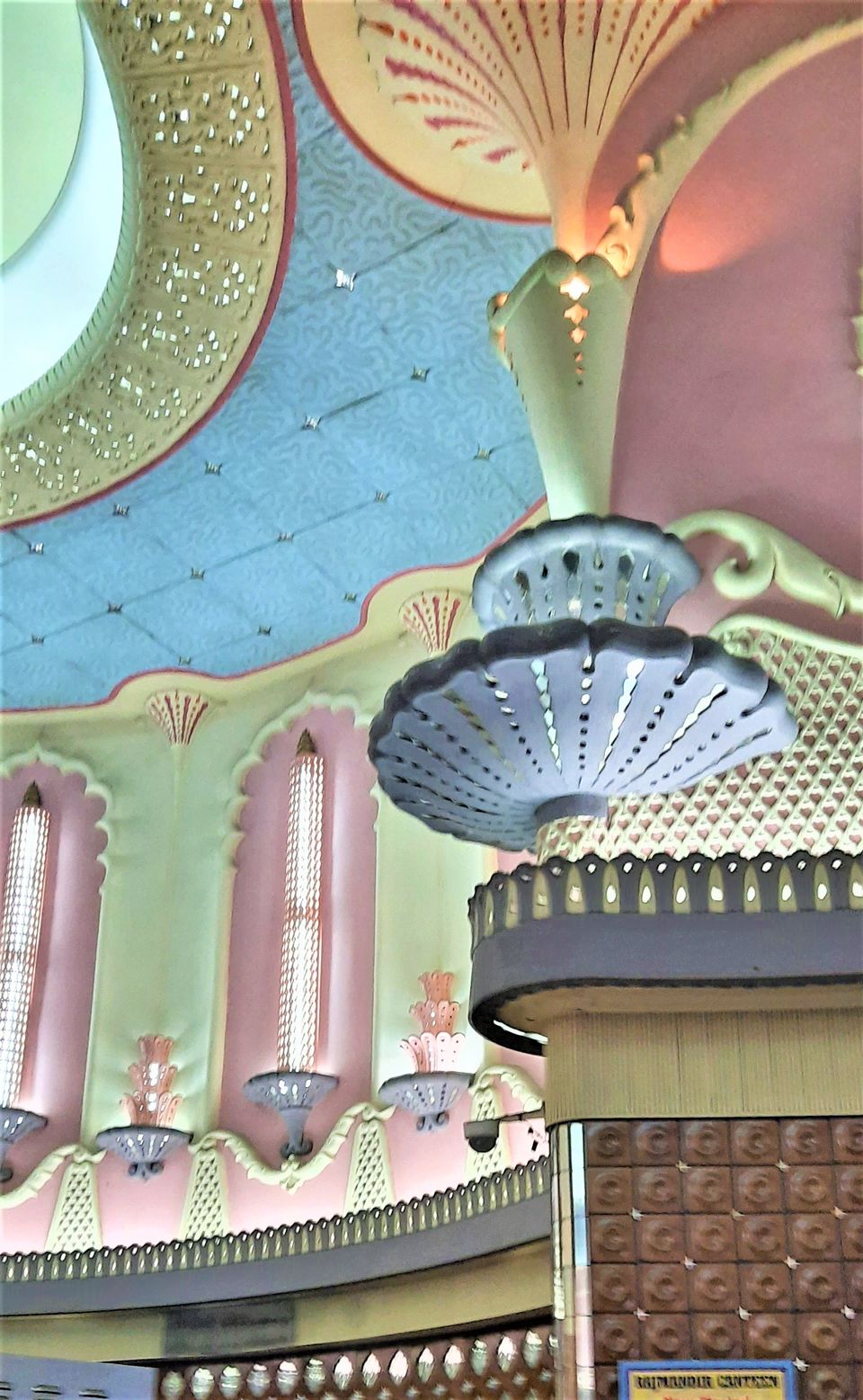 Photo of Welcome to the Asia's largest movie theater, Raj Mandir, Jaipur! by Hemanth Bhargav Murthy (Hemuu)