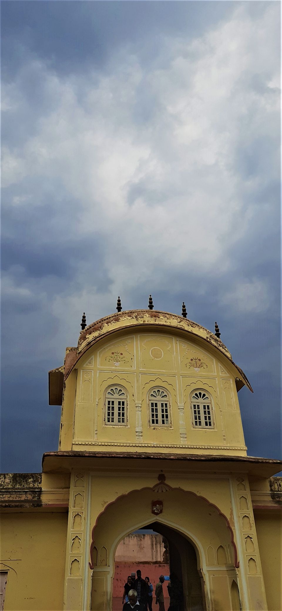 Photo of Under the Dark Clouds and rain soaked floors, the walls of Jaigarh Fort, look ravishingly vintage! by Hemanth Bhargav Murthy (Hemuu)