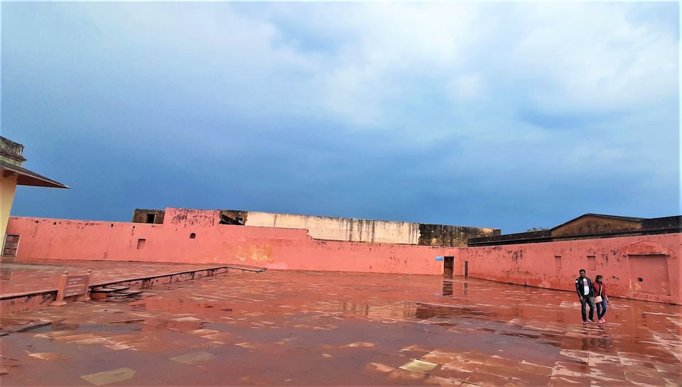 Photo of Under the Dark Clouds and rain soaked floors, the walls of Jaigarh Fort, look ravishingly vintage! by Hemanth Bhargav Murthy (Hemuu)