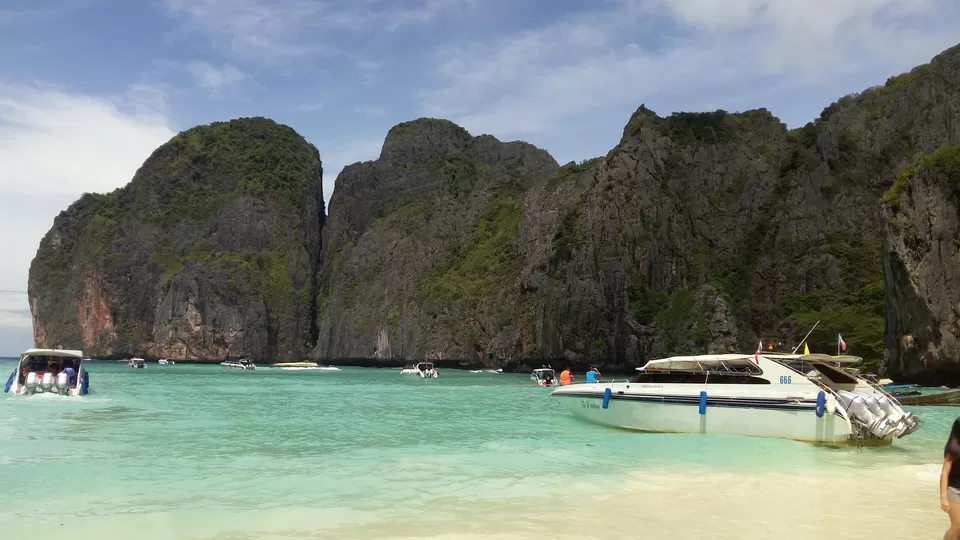 Photo of Maya Bay, Ko Phi Phi, Mueang Krabi District, Krabi, Thailand by Sagar Gurav