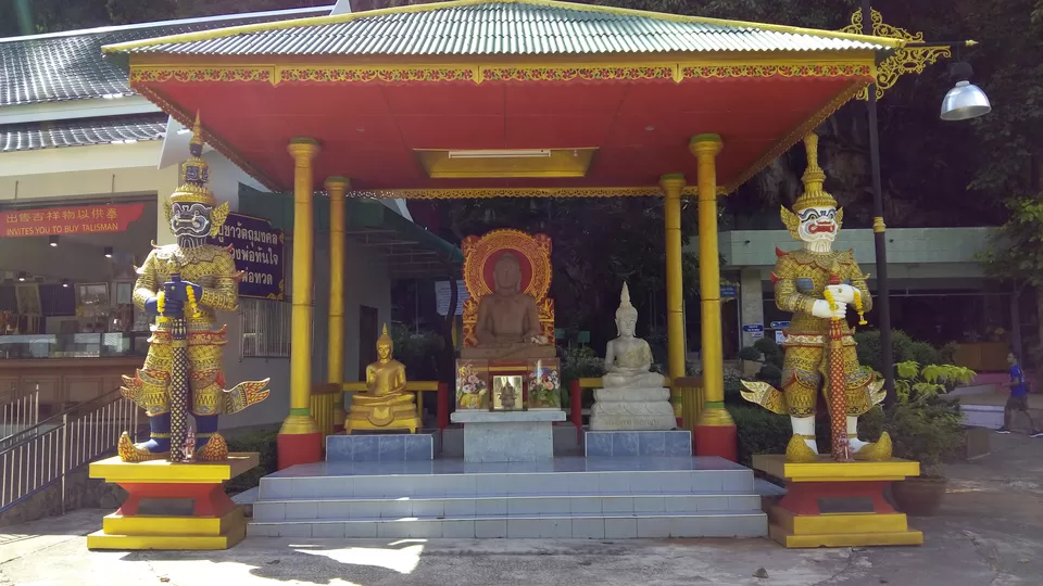 Photo of Tiger Cave Temple, Krabi Noi, Mueang Krabi District, Krabi, Thailand by Sagar Gurav