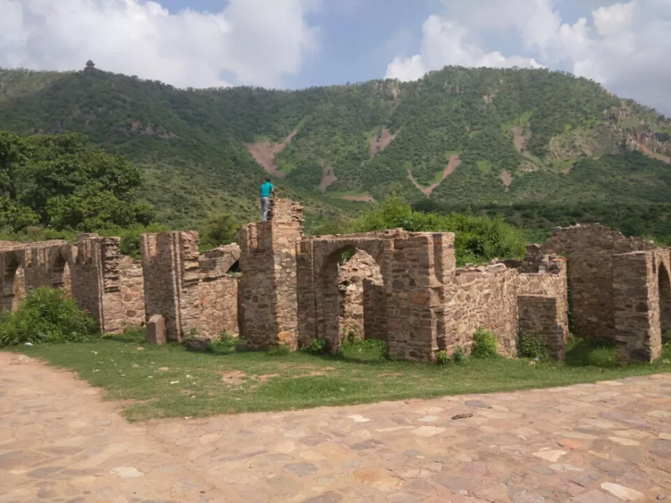Photo of bhangarh fort by Pankaj Dixit