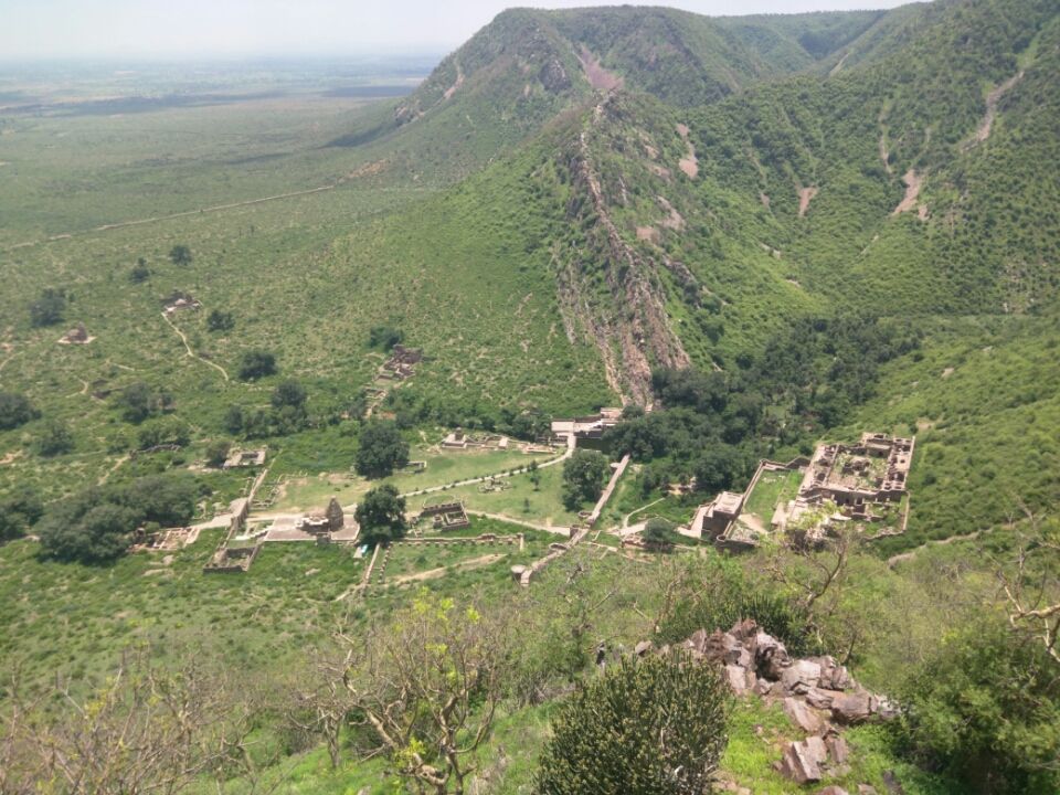 Photo of Road trip to Bhangarh Fort 5/72 by Pankaj Dixit