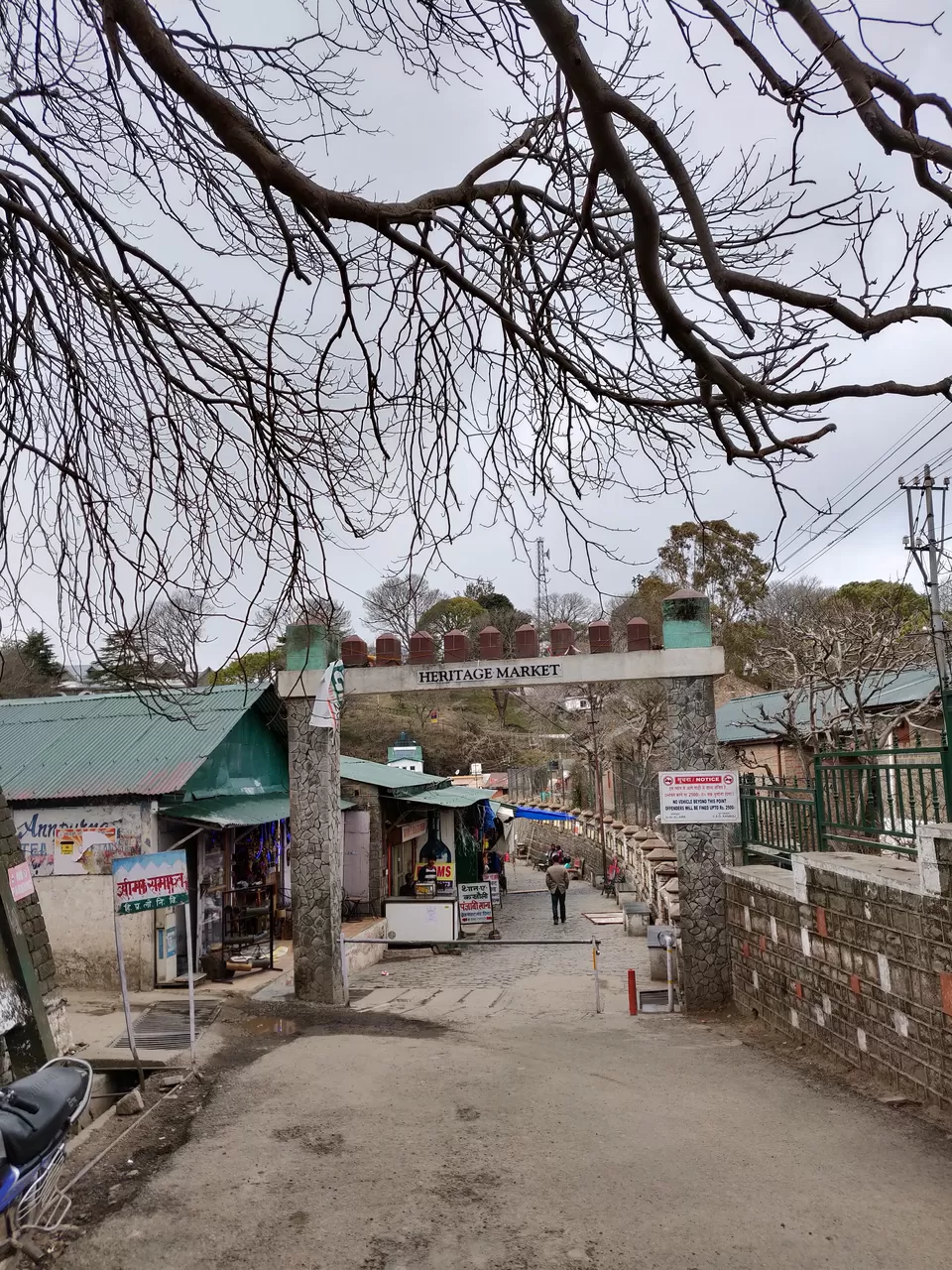 Photo of Mall Road, Kasauli, Himachal Pradesh, India by Sukruti Gandham