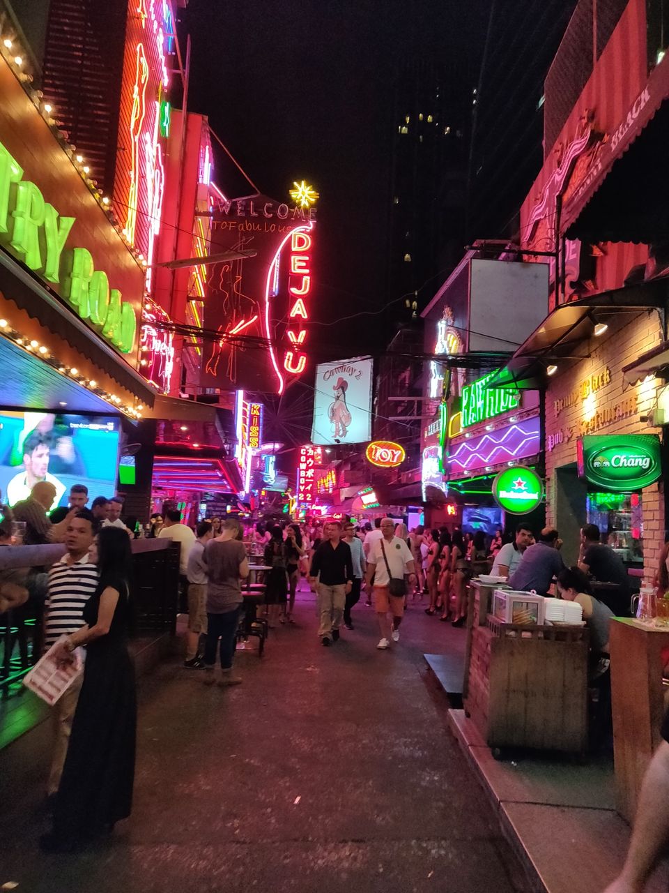Photo of Bangkok, Thailand by Vaibhav Sawhney
