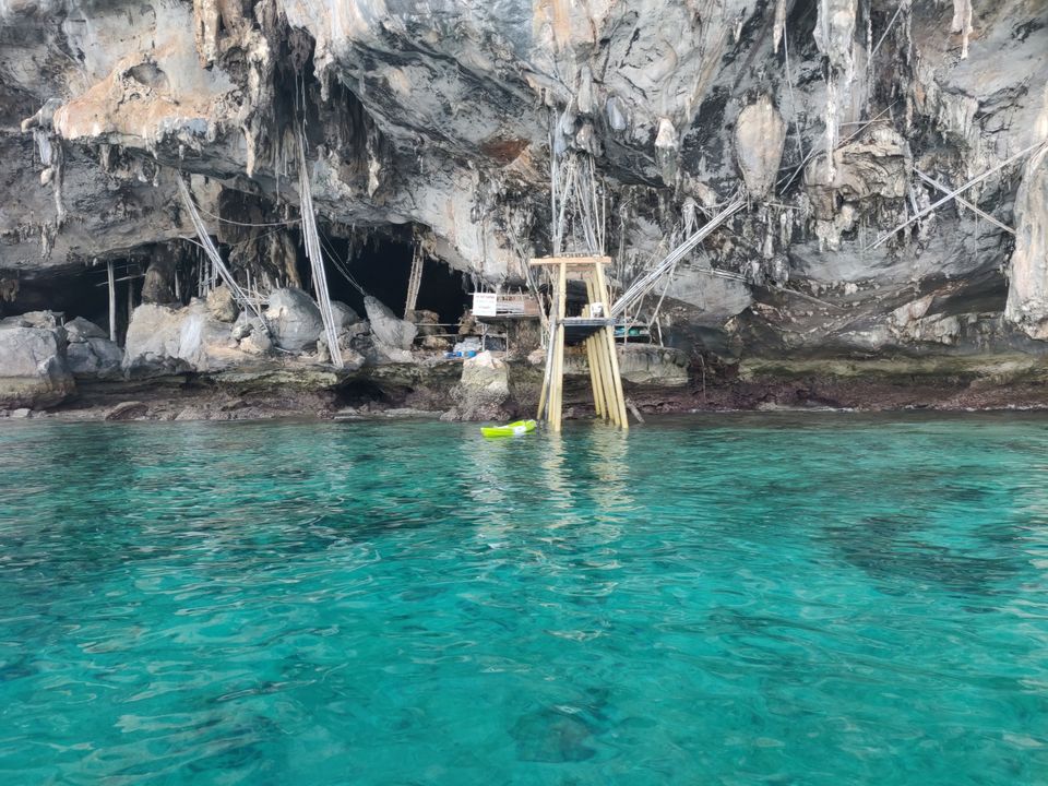 Photo of Phi Phi Islands, Krabi, Thailand by Vaibhav Sawhney