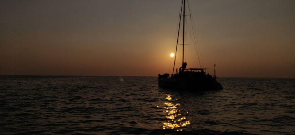 Photo of Phi Phi Islands, Krabi, Thailand by Vaibhav Sawhney