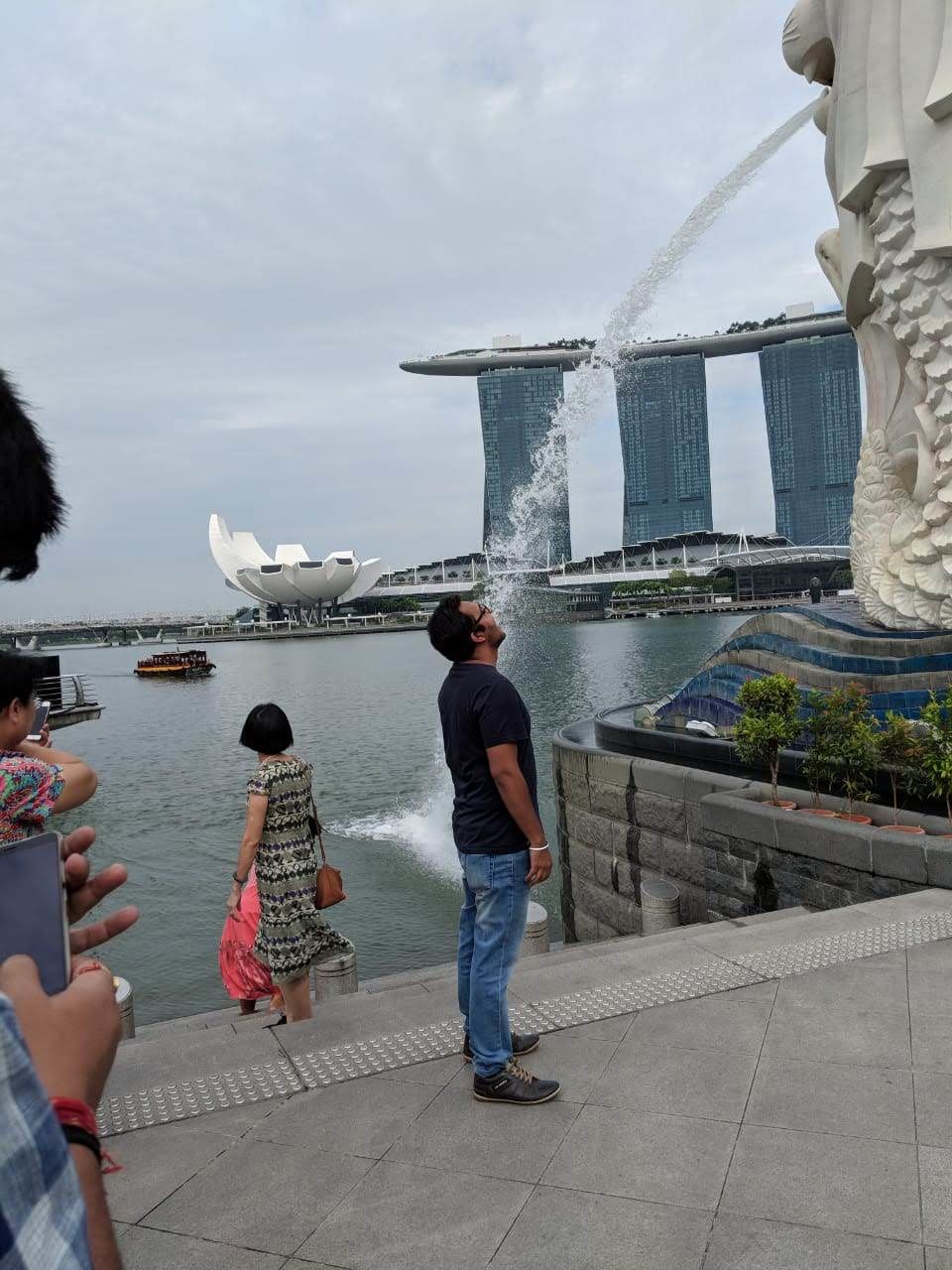 Photo of Fullerton Road, Merlion Park, Singapore by Ayushi Gupta