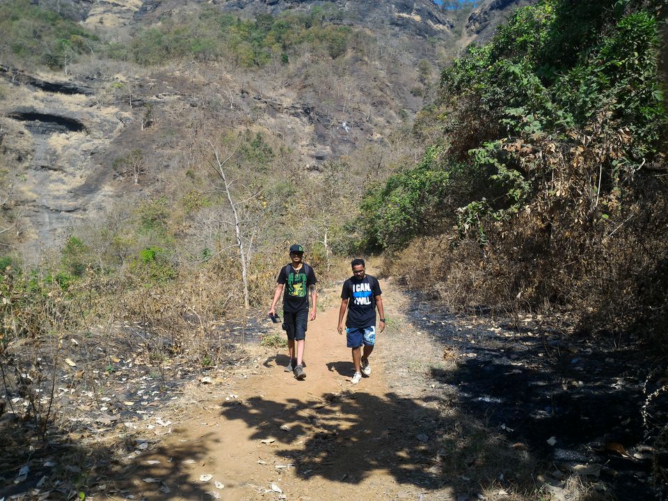 Photo of Pinnacle Of Kalavantin Durg 6/37 by ExploGraphr