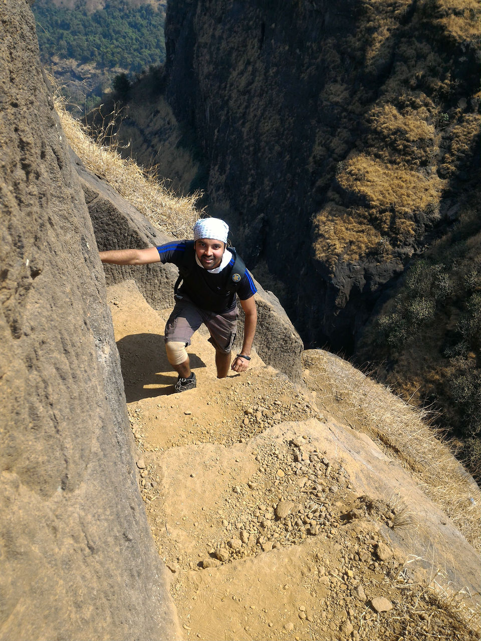 Photo of Pinnacle Of Kalavantin Durg 23/37 by ExploGraphr