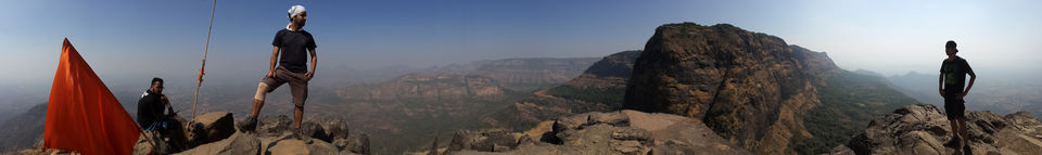 Photo of Pinnacle Of Kalavantin Durg 31/37 by ExploGraphr