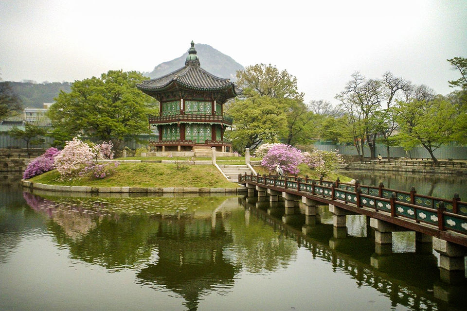 Photo of Seoul, South Korea by Anuj Tikku