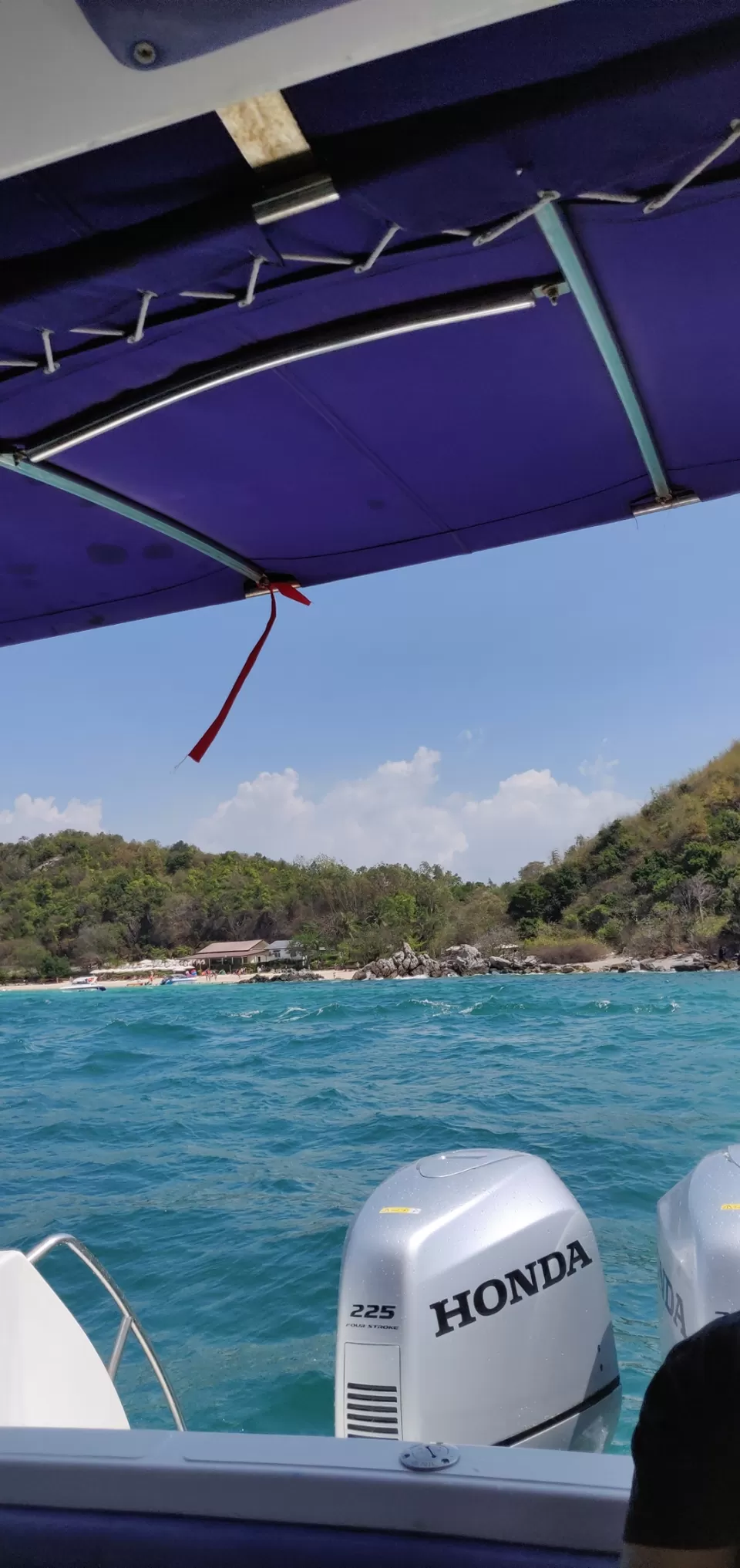 Photo of The Coral Islands, Koh Larn, Pattaya, Bang Lamung District, Chon Buri, Thailand by Tushar Dawar