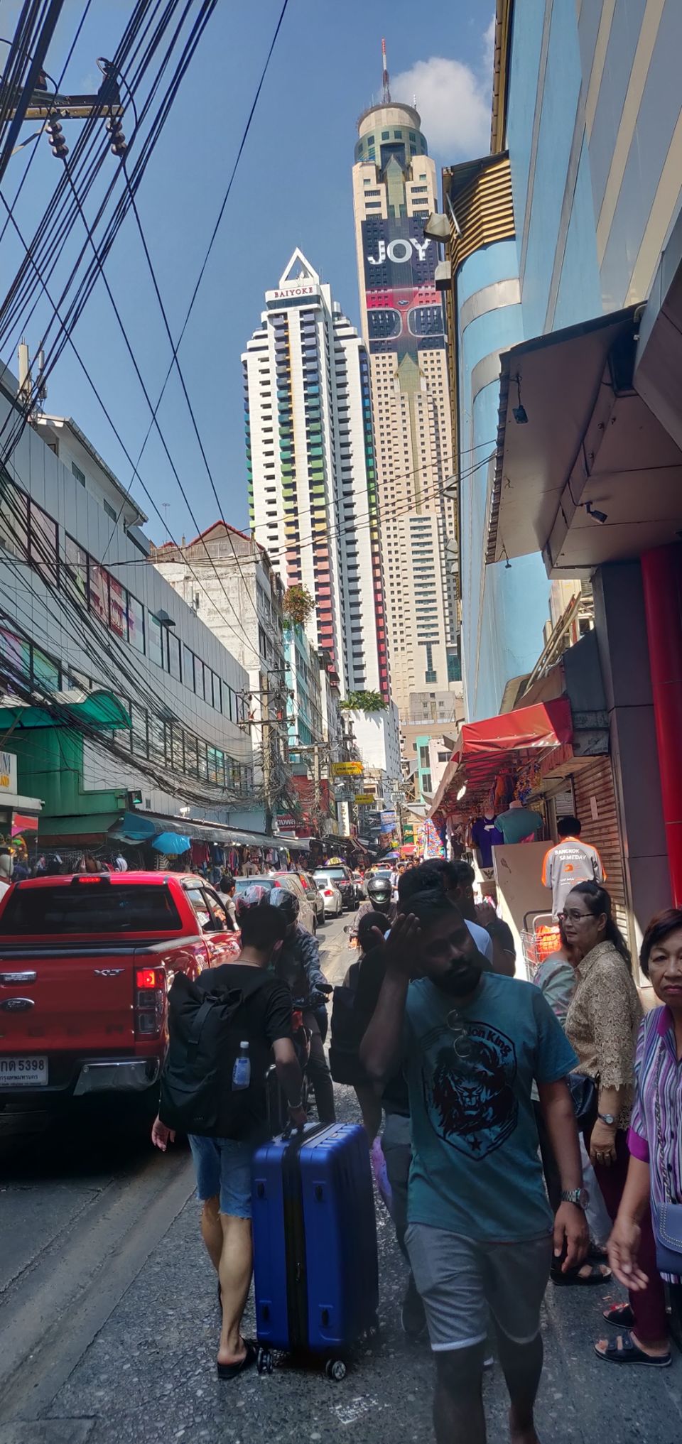 Photo of Indra Square, Ratchaprarop Road, Thanon Phaya Thai, Ratchathewi, Bangkok, Thailand by Tushar Dawar