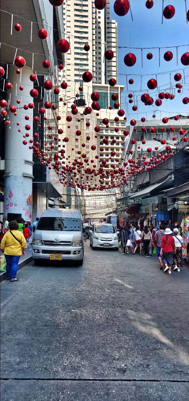 Photo of Indra Square, Ratchaprarop Road, Thanon Phaya Thai, Ratchathewi, Bangkok, Thailand by Tushar Dawar
