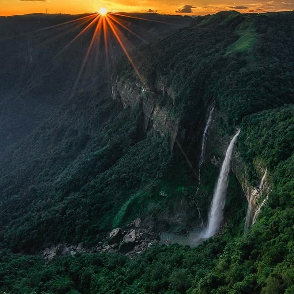 Photo of Nohkalikai Waterfall by Pankaj Mehta Traveller