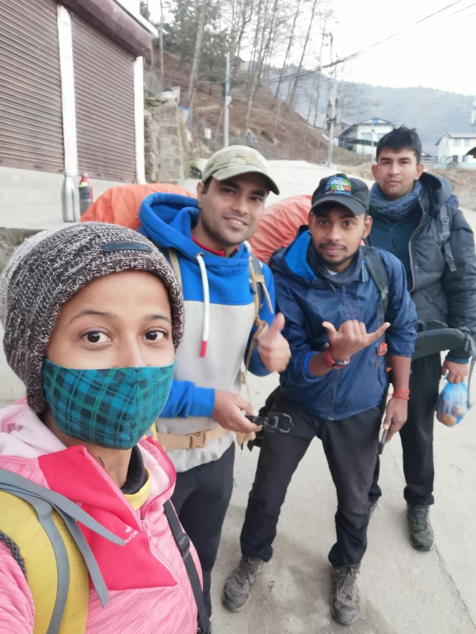 Photo of सिर्फ 15000 भारतीय रुपयों में किया एवरेस्ट बेस कैम्प ट्रेक l by Pankaj Mehta Traveller
