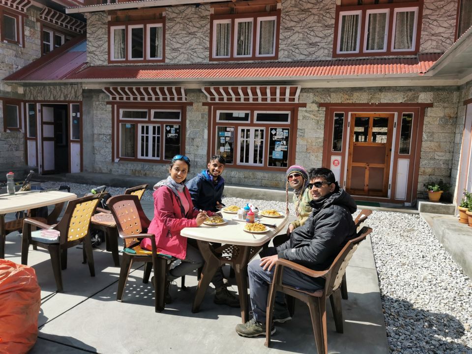 Photo of सिर्फ 15000 भारतीय रुपयों में किया एवरेस्ट बेस कैम्प ट्रेक l by Pankaj Mehta Traveller