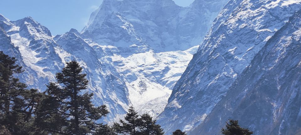 Photo of कैसे करें एवेरेस्ट बेस कैंप का सस्ता ट्रेक by Pankaj Mehta Traveller