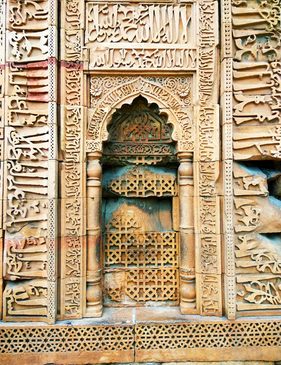 Photo of A Disputed Beauty - Qutub Minar by ARCHANA RAI