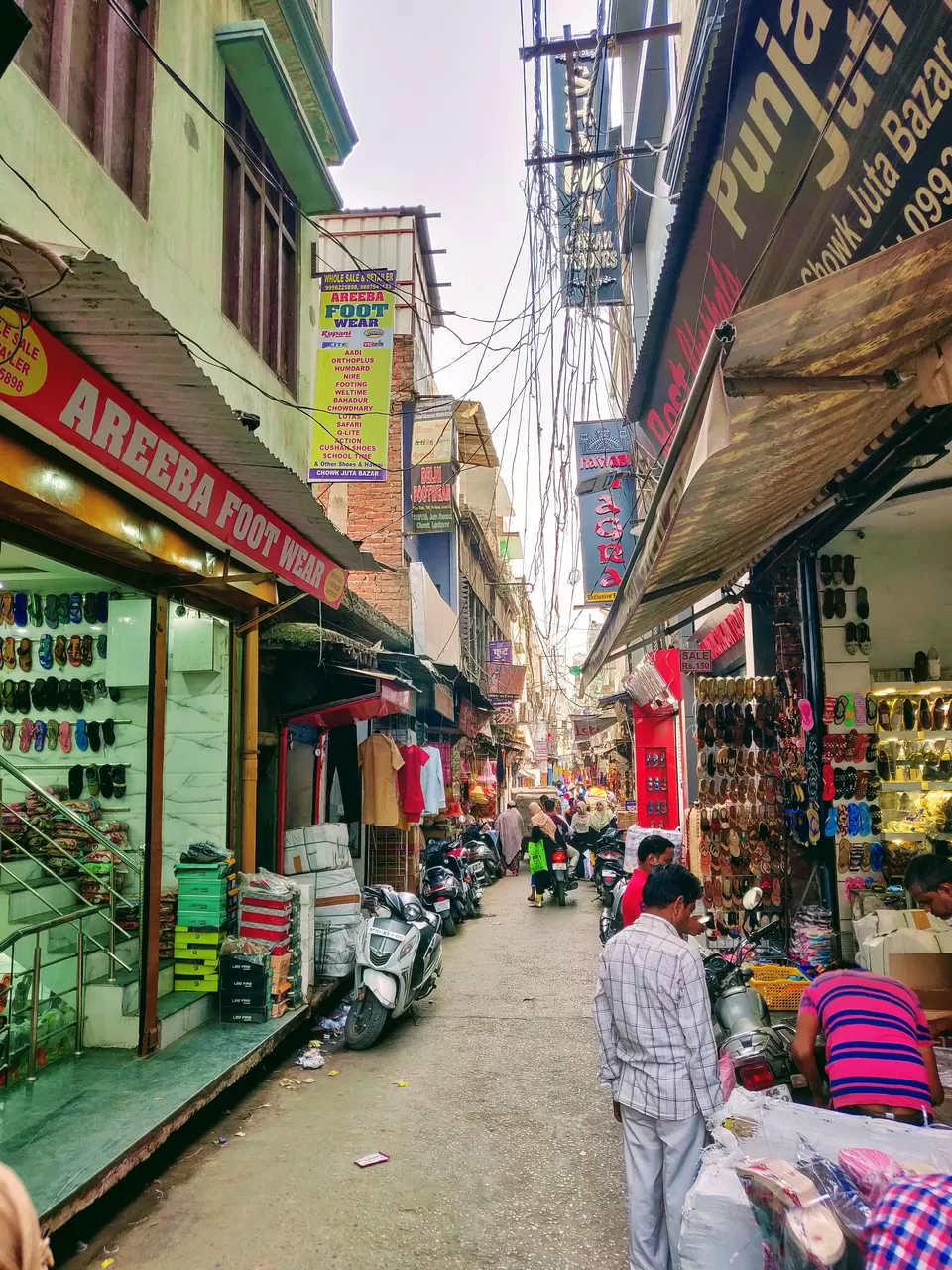 Photo of Chota Imambara, Hussainabad Road, Daulatganj, Lucknow, Uttar Pradesh, India by Imran Pathan