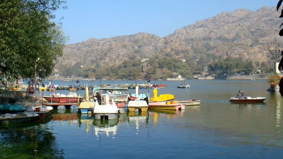 Photo of Nakki Lake, Mount Abu, Rajasthan by Leisure Traveller