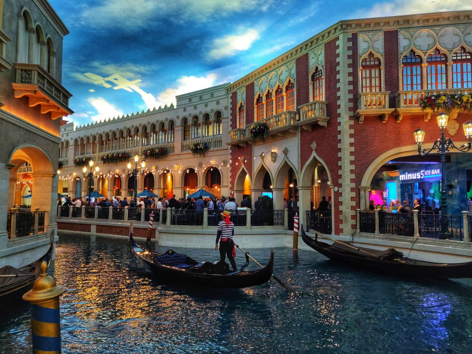 Photo of Las Vegas, NV, USA by Destiny's Children