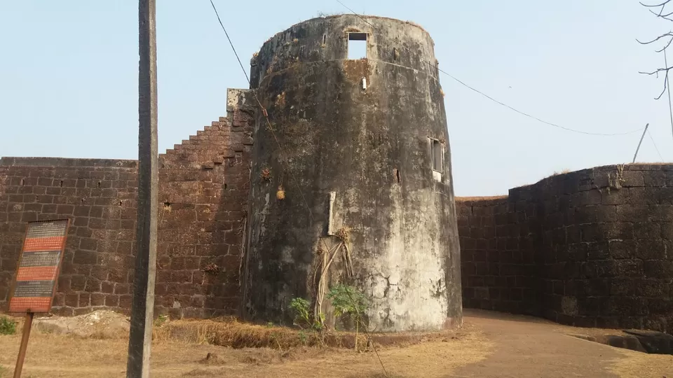 Photo of Jaigad Fort, Jaigad, Maharashtra, India by Vivek Rauthan