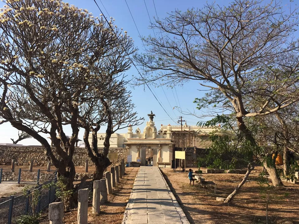 Photo of Shravanabelagola Temple, Jinnenahalli, Karnataka, India by Purvesh Jain