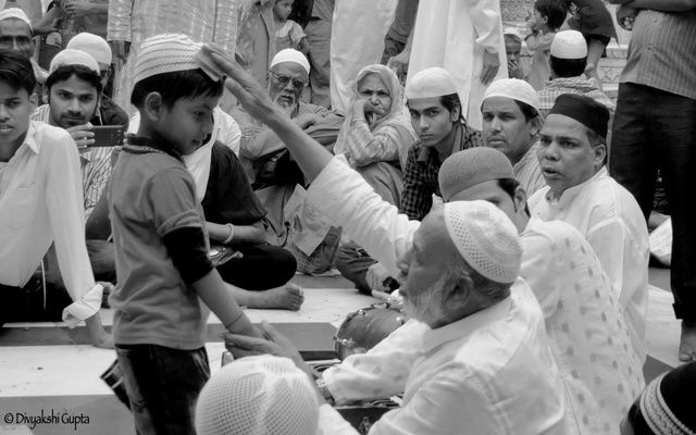Photo of A day at the Hazrat Nizamuddin Dargah by Divyakshi Gupta