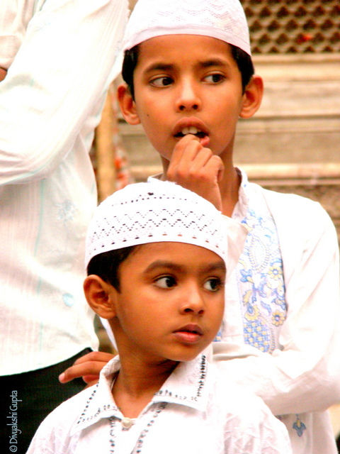 Photo of A day at the Hazrat Nizamuddin Dargah by Divyakshi Gupta