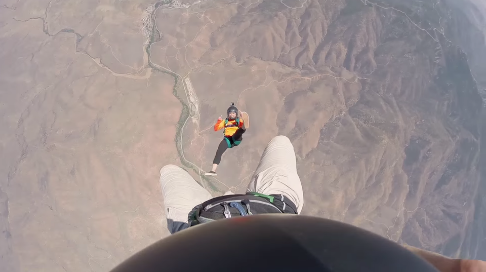 Photo of It took a 10,000 ft. drop for this woman to accept a marriage proposal by Akhil Verma