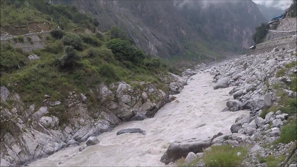 Photo of Valley of Flowers and Gurudwara Sri Hemkund Sahib - Road Trip plus Trekking by Hitesh Bhutani