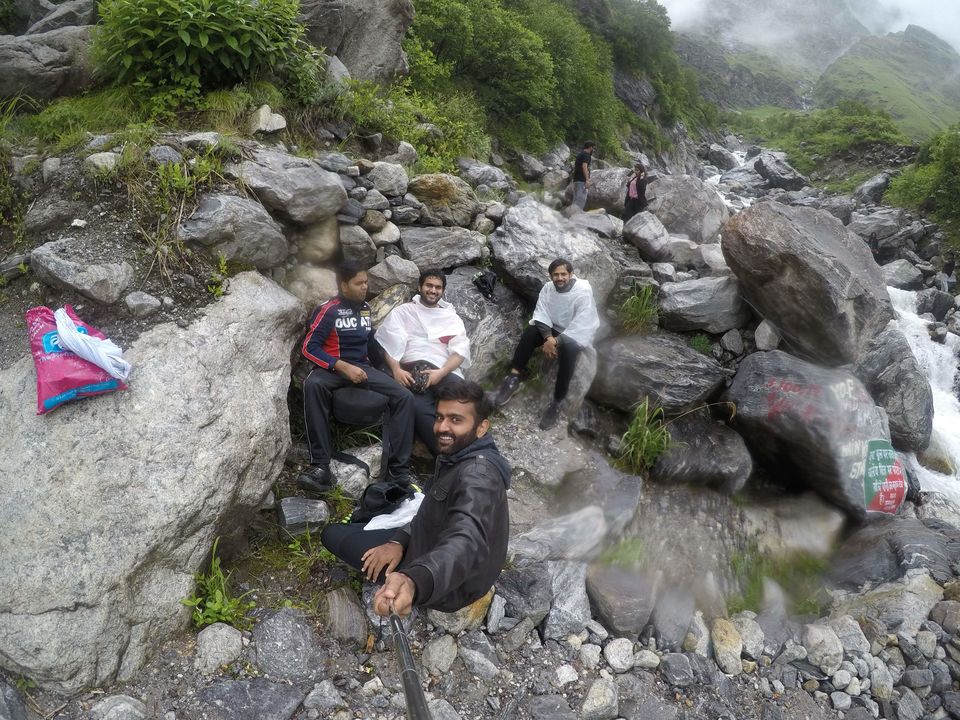 Photo of Valley of Flowers and Gurudwara Sri Hemkund Sahib - Road Trip plus Trekking by Hitesh Bhutani