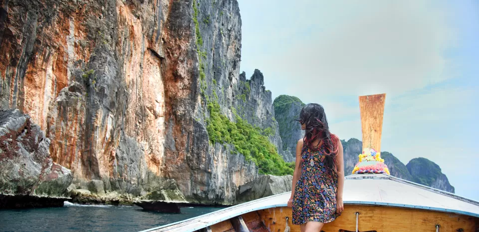 Photo of Phi Phi Islands, Krabi, Thailand by Reise