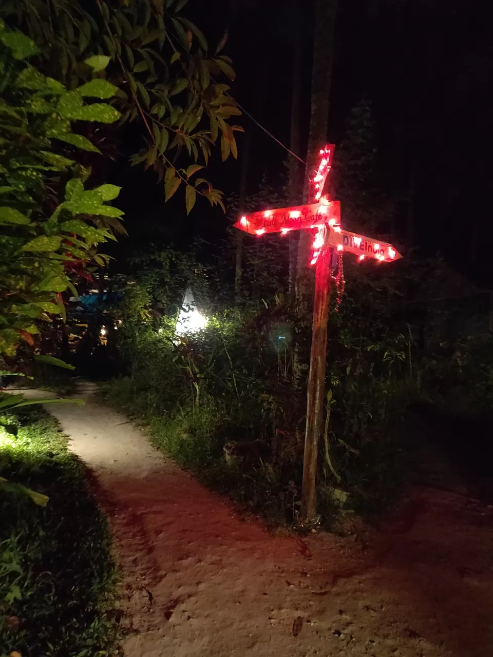 Photo of Full moon cafe, India by La Vie en Rose