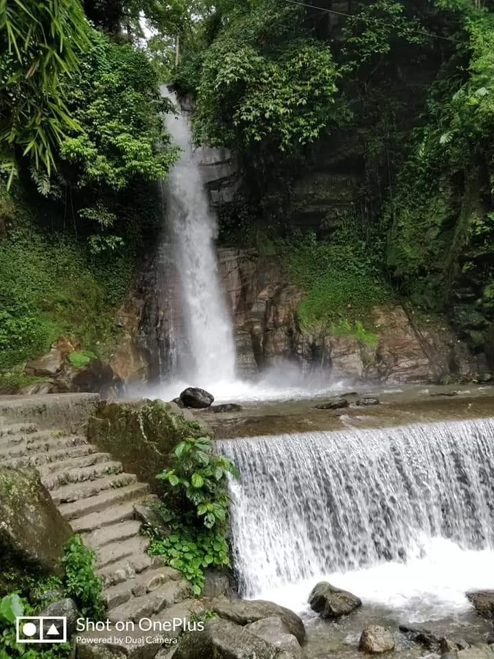 Photo of Banjhakri Falls and Park, Gangtok, Sikkim, India by La Vie en Rose 