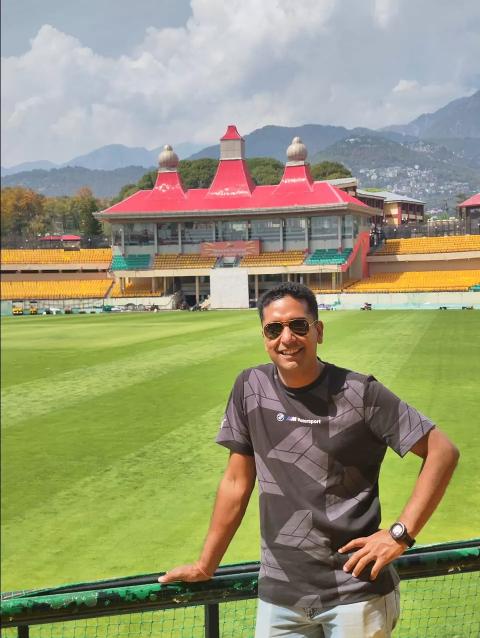 Photo of Himachal Pradesh Cricket Association Stadium, Dharamshala by La Vie en Rose