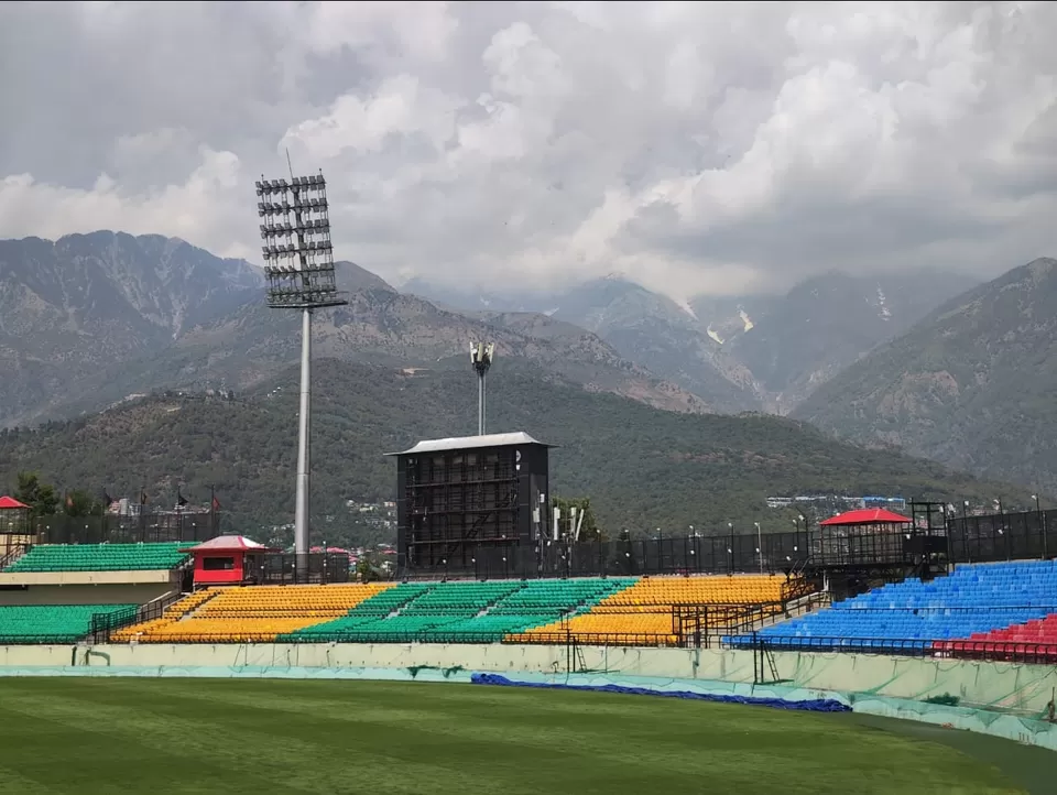 Photo of Himachal Pradesh Cricket Association Stadium, Dharamshala by La Vie en Rose