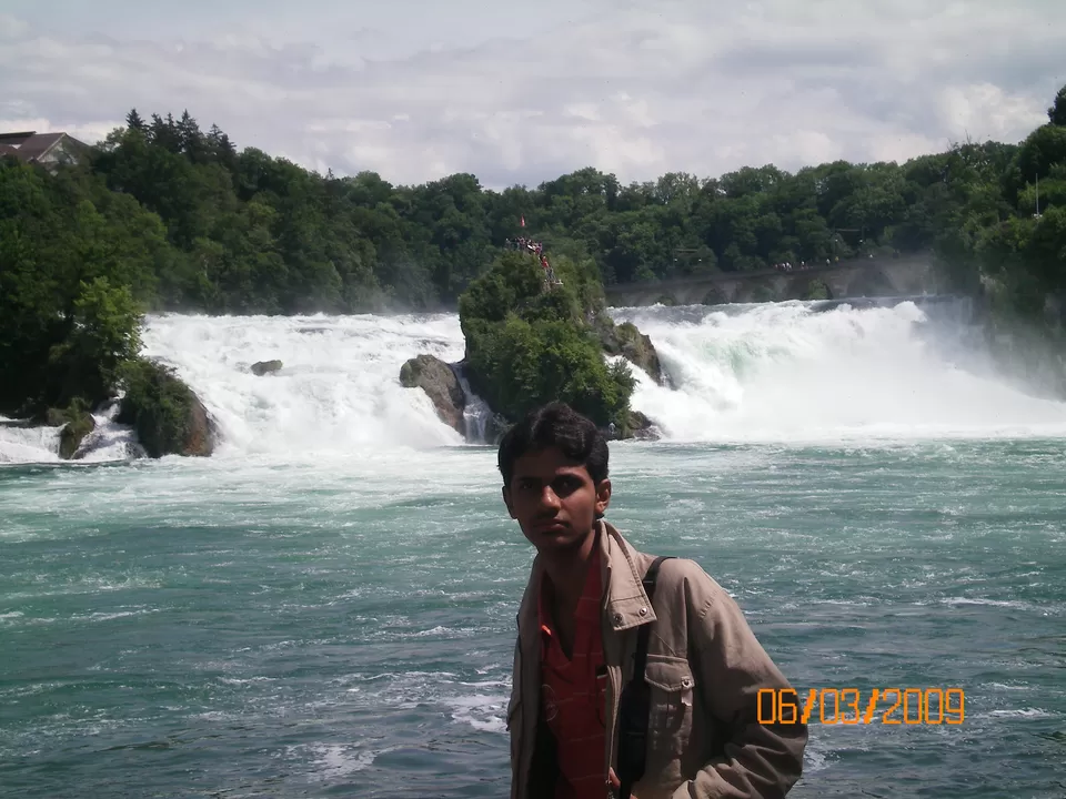 Photo of Rhine Falls, Rheinfallquai, Neuhausen am Rheinfall, Switzerland by Ronak